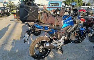 Tatil yolunda kaza: Motosikletli genç hayatını...