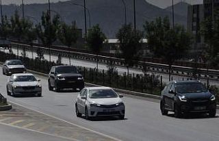 Tatilciler bayram tatili için yola erken düştü