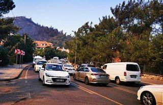 Tatilciler Marmaris’i terk ederken, tahliyeler de...