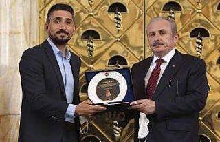 TBMM Başkanı Şentop, 15 Temmuz sergisi açtı