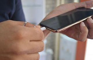 Telefonun “şarj düşük” uyarısı vermeden...