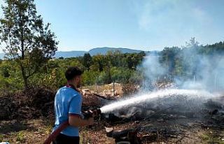 Temizlik için yakılan ateş ormana sıçramadan...