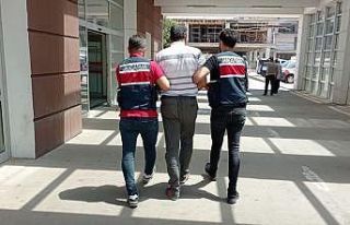 Teröristlere kıyafet temin eden eski öğretmen...
