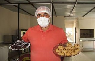 Tescilli dutu una çevirdi, kek ve dondurmada kullandı