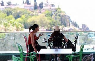 Tophane Çay Bahçesi hizmete açıldı