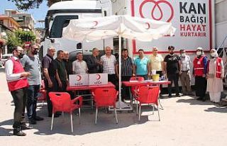 Tosya’da meslek odalarından kan bağışına destek