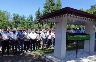 Trafik kazasında hayatını kaybeden genç son yolculuğuna...