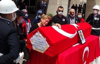 Trafik kazasında şehit olan polis memuru için tören...