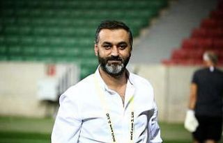 “Tribünlerde omuz omuza vermek için aşı olalım”