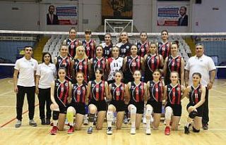 Turgutlu Belediyespor Kadın Voleybol Takımı ilk...