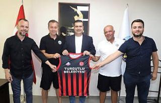 Turgutlu Belediyespor’da potada çifte imza