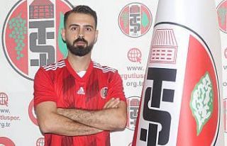 Turgutluspor, Ankara Demirspor’lu Hakan Turan’ı...