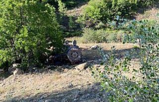 Uçuruma yuvarlanan traktörden atlayarak kurtuldu