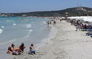 Ünlü tatil merkezi Çeşme bayramda milyonlara ev...