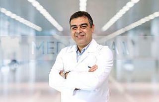 Üroloji Uzmanı Prof. Dr. Altınova, iyi huylu prostat...