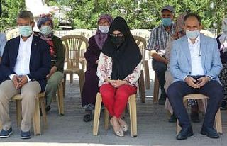 Uşak’ta arife günü şehitler mezarı başında...