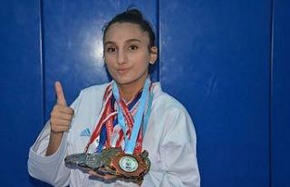 Uygur, Türkiye Şampiyonu olarak döndü