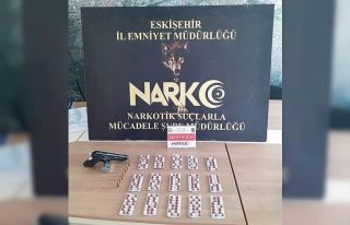 Uyuşturucu operasyonunda yakalanan 2 kişiden 1’i...