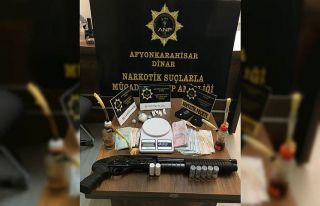 Uyuşturucu satıcılarına yönelik yapılan operasyonda...