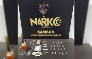Uyuşturucu ve uyuşturucu içme aparatlarıyla yakalandı