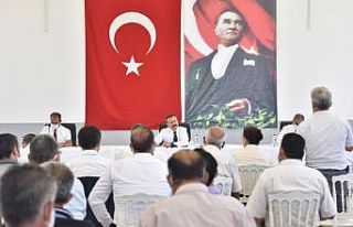 Vali Aksoy, Koçarlılı muhtarlar ile bir araya geldi