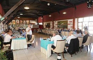 Vali Arslantaş, muhtarların talep ve sorunlarını...