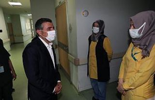 Vali Atay, aşılamayı yakından takip ediyor