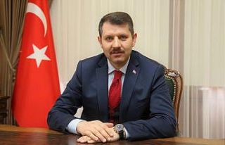 Vali Ayhan: “15 Temmuz darbe girişimi istiklalimize...