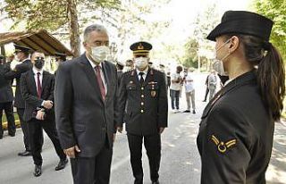 Vali Ayyıldız, Jandarma personelleri ile bayramlaştı