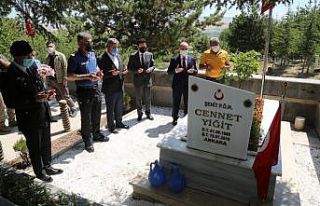 Vali Günaydın 15 Temmuz Şehitlerinin ailelerini...