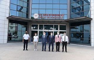 Vali Karadeniz’den kurumlara ziyaret