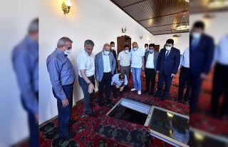 Vali Karaloğlu, Sultan Sasa’nın sembolik türbesini...