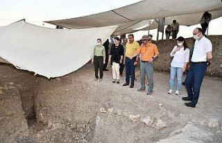 Vali Şıldak Daskyleion’da incelemelerde bulundu