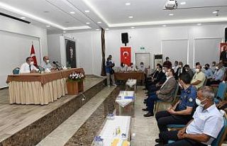 Vali Su, Silifke’de muhtarlarla bir araya geldi