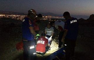 Van Kalesi’nde gezerken ayağını kıran vatandaş...