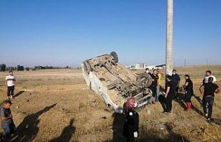 Van’da minibüs tarlaya uçtu: 4 yaralı