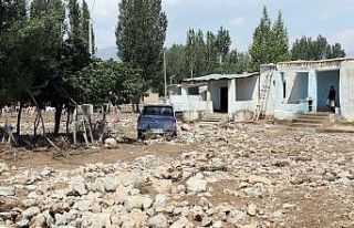 Van’da selden etkilenen mahallelerde çalışmalar...