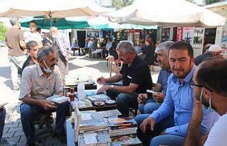 Vartolu şairlerden imza günü etkinliği