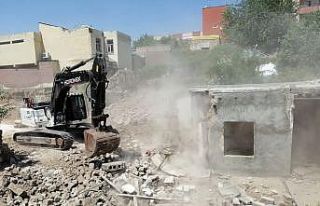 Viranşehir’de yol genişletme çalışması