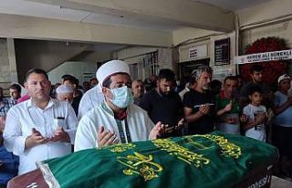 Yanan araçta can veren küçük Cesur son yolculuğuna...