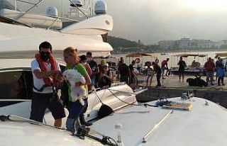 Yangından etkilenen mahallelerde tahliye işlemi...