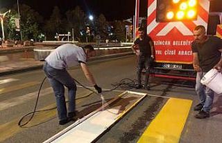 Yaya geçitleri boyanıyor
