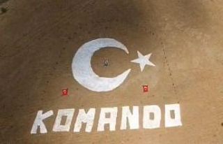 Yedisu ilçesindeki Fatih Tepesi’ne ay yıldız...