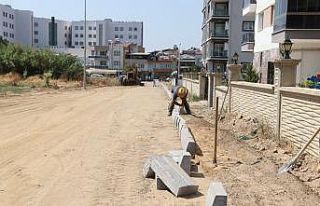 Yeşil Mahalle’de yol açma çalışmaları sürüyor