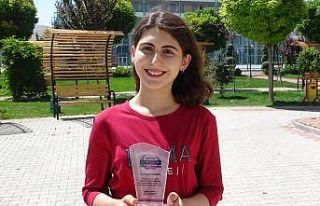 YKS’de AYT eşit ağırlık Türkiye birincisi olan...