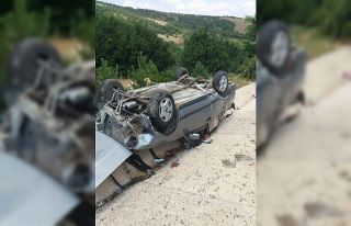 Yoldan çıkan otomobil şarampolde takla attı: 2...