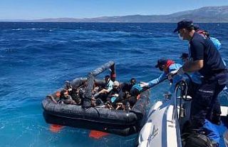 Yunan unsurlarının ölüme terk ettiği 26 göçmen...