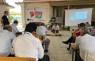 Yunusemre’de muhtarlara ilk yardım eğitimi veriliyor