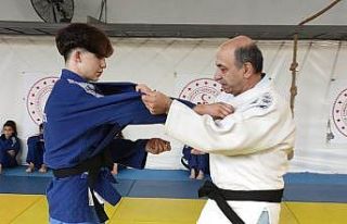 Yunusemreli judoculara duayen isimlerden teknik ders