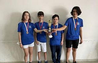 Yunusemreli satranççılar sezonun ilk kupasını...